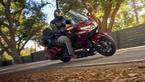 Harga Satu Honda Gold Wing Edisi Spesial 50 Tahun Setara Enam Toyota Calya