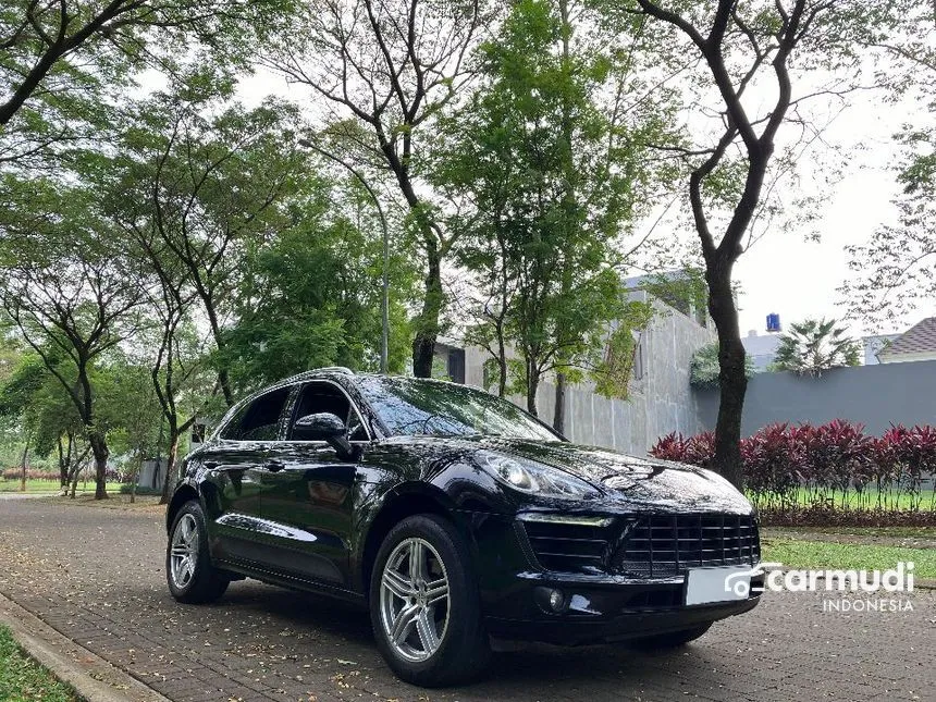 2015 Porsche Macan SUV