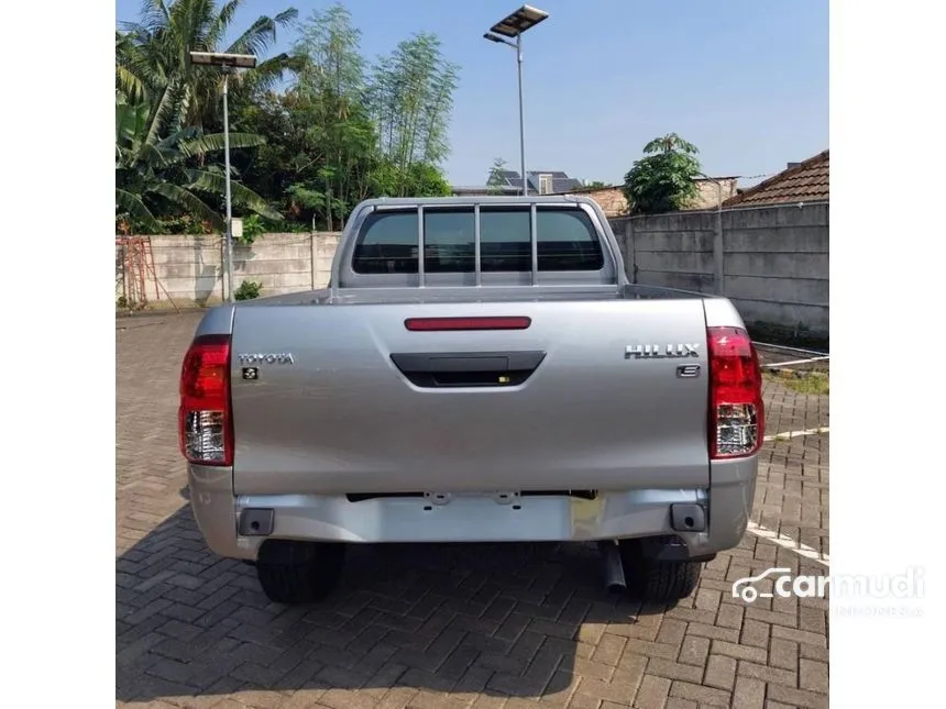2025 Toyota Hilux E Double Cab 4X4 Pickup