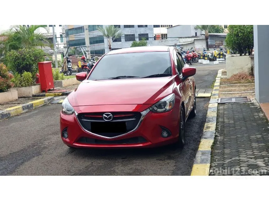 2015 Mazda 2 R Hatchback
