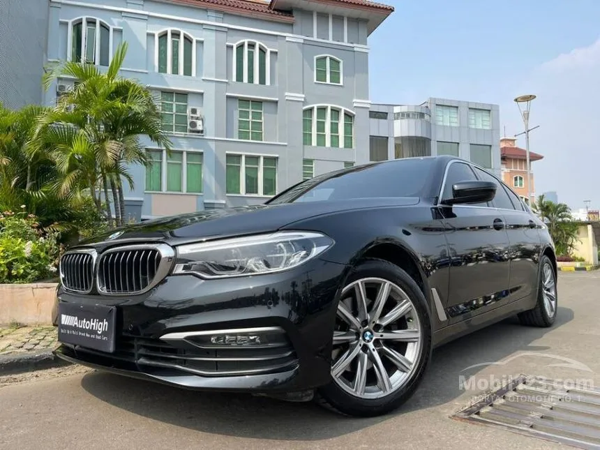 Jual Mobil BMW 520i 2019 Luxury 2.0 di DKI Jakarta Automatic Sedan Hitam Rp 725.000.000