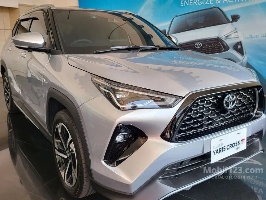 2025 Toyota Yaris Cross S HV (2 Tone) (Premium Colour) SUV