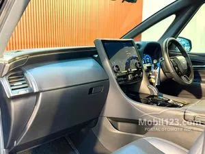 2023 Toyota Alphard 2.5 HEV (Premium Color) MPV
