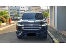 2023 Toyota Land Cruiser 3.3 300 VX-R SUV Low KM Record Like New
