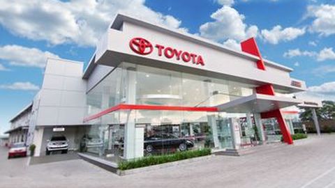 Toyota Kian Dekat dengan Konsumen di Kota-kota Kecil