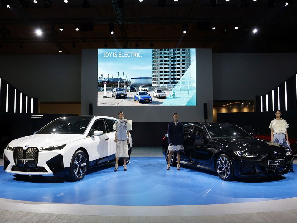 Orang Kaya Indonesia yang Pesan BMW iX dan i4 Mesti Sabar, Unit Dikirim 2023