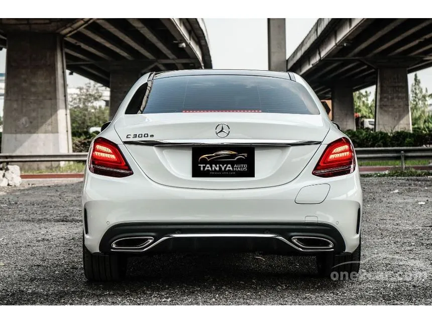 2020 Mercedes-Benz C300 e AMG Dynamic Sedan