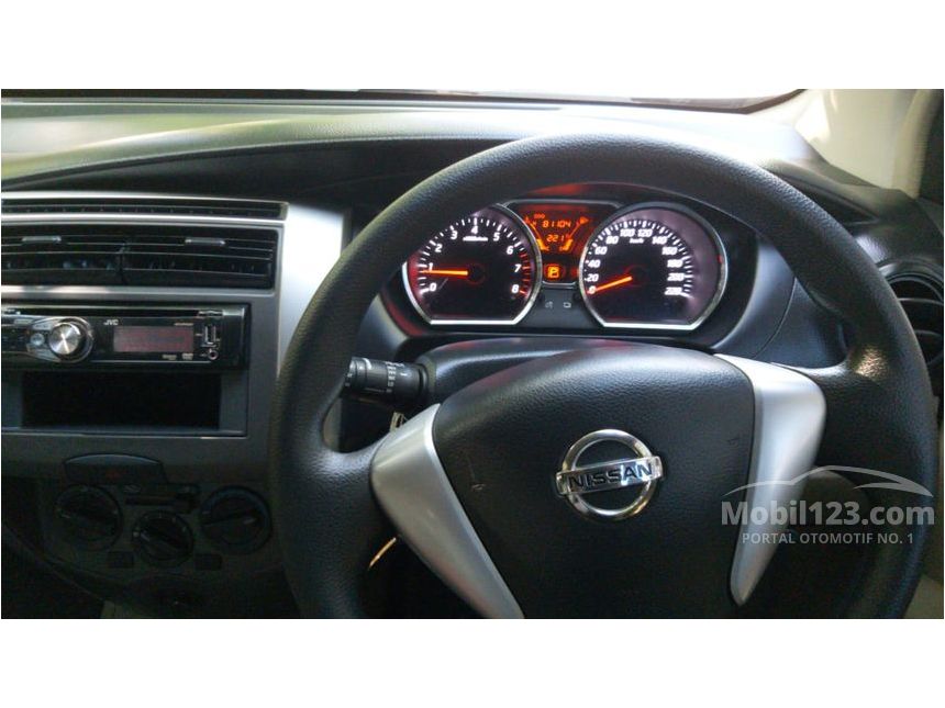 2015 Nissan Grand Livina Highway Star MPV