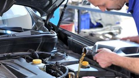 Mau Mobil LCGC Anda Maksimal Iritnya? Perhatikan Oli yang Dipakai