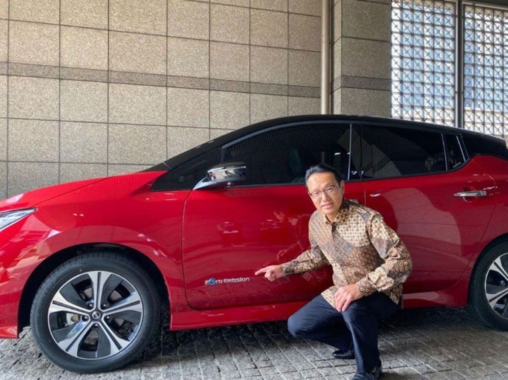 Kedubes Jepang di Indonesia Jadikan Mobil Listrik Nissan Leaf Kendaraan Dinas