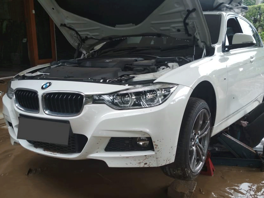 8 Tips Mengetahui Mobil Bekas Banjir dari Dealer BMW