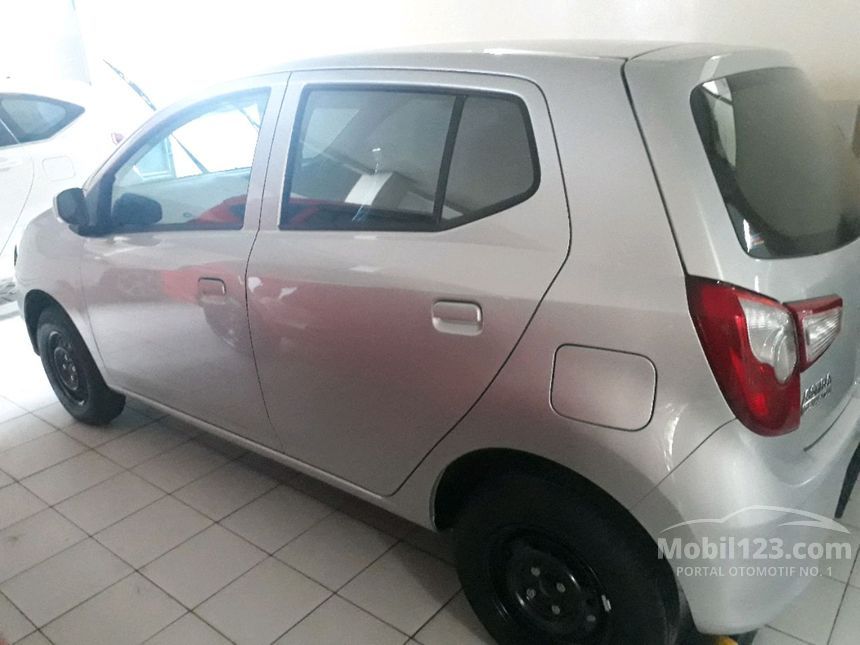 Jual Mobil  Daihatsu  Ayla  2021 M 1 0 di Jawa  Timur  