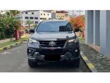 2020 Toyota Fortuner 2.4 VRZ TRD 4X2 SUV abu diesel