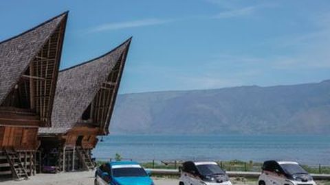 11 Mobil Listrik Toyota Dipakai untuk Pariwisata di Danau Toba