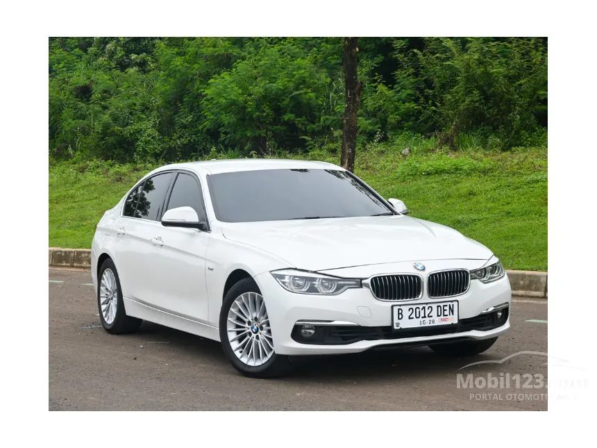 Jual Mobil BMW 320i 2018 Luxury 2.0 di Banten Automatic Sedan Putih Rp 438.000.000