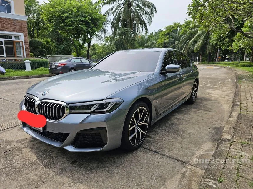 2021 BMW 530e M Sport Sedan