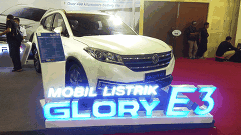 DFSK Ingin Pamer Kesiapan Mobil Listrik Sesering Mungkin ke Jokowi