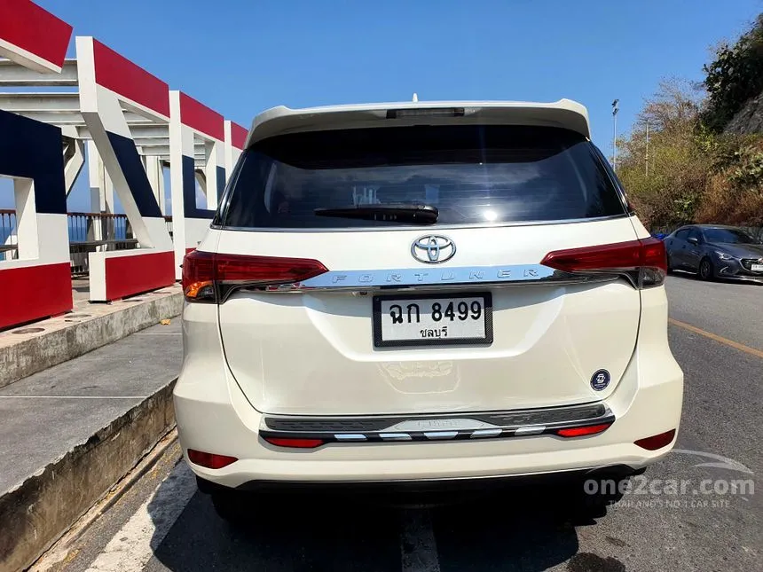 2018 Toyota FORTUNER V SUV