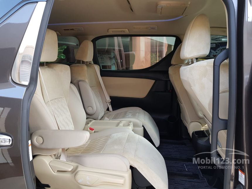 Jual Mobil  Toyota Alphard  2019 X  2 5  di DKI Jakarta 