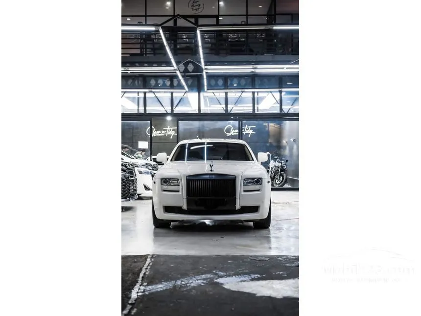 2010 Rolls-Royce Ghost V12 6.6 Sedan