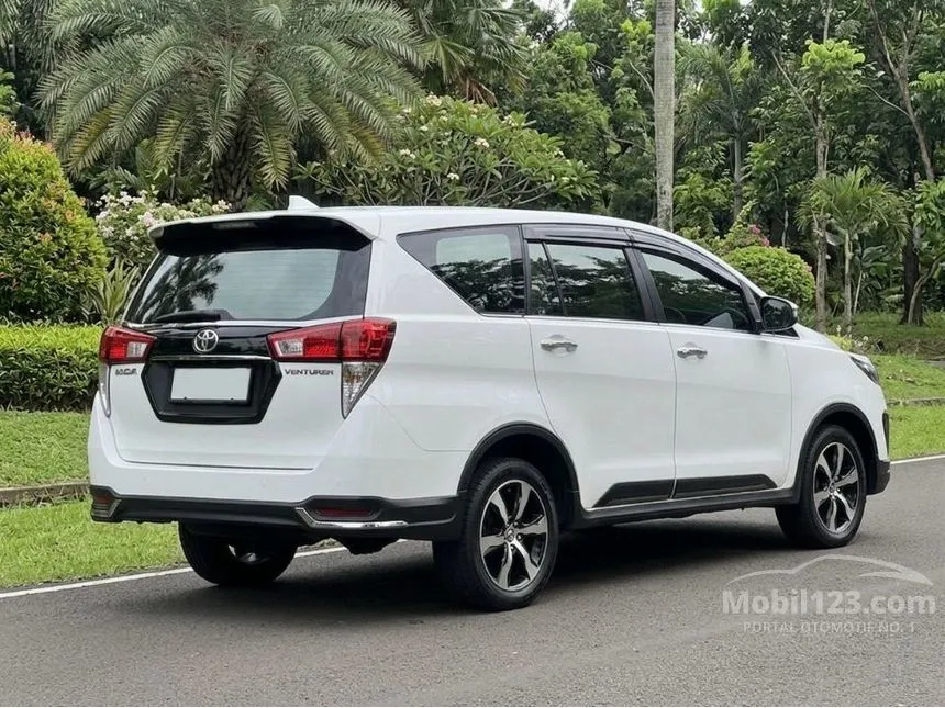 2022 Toyota Kijang Innova Venturer MPV