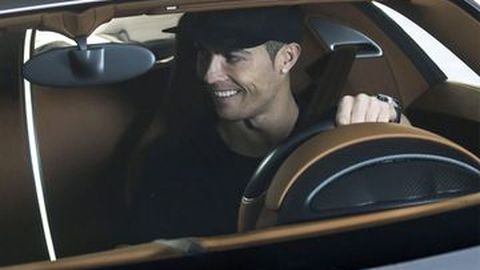Cristiano Ronaldo Ternyata Pembeli Rahasia Mobil Termahal di Dunia ini
