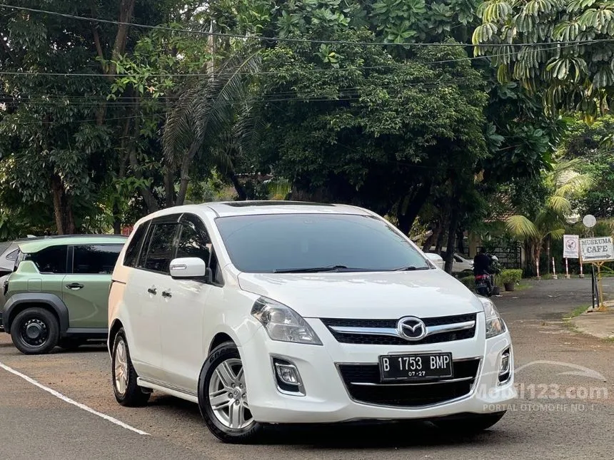 2012 Mazda 8 MPV