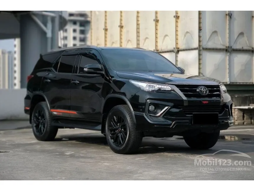 2019 Toyota Fortuner VRZ TRD 4X2 SUV