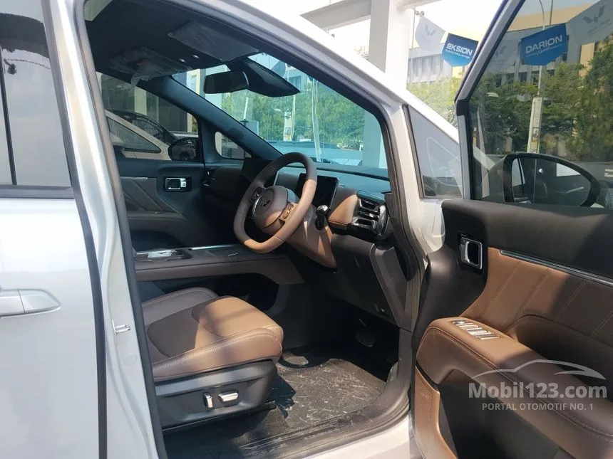2026 Wuling Darion EX MPV
