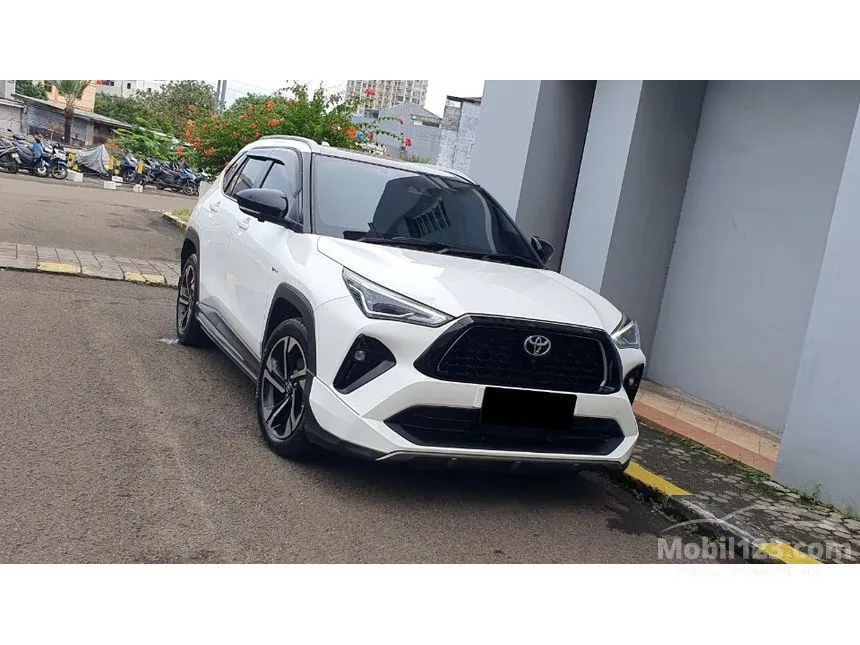 2024 Toyota Yaris Cross S with GR Parts Aero Pkg SUV