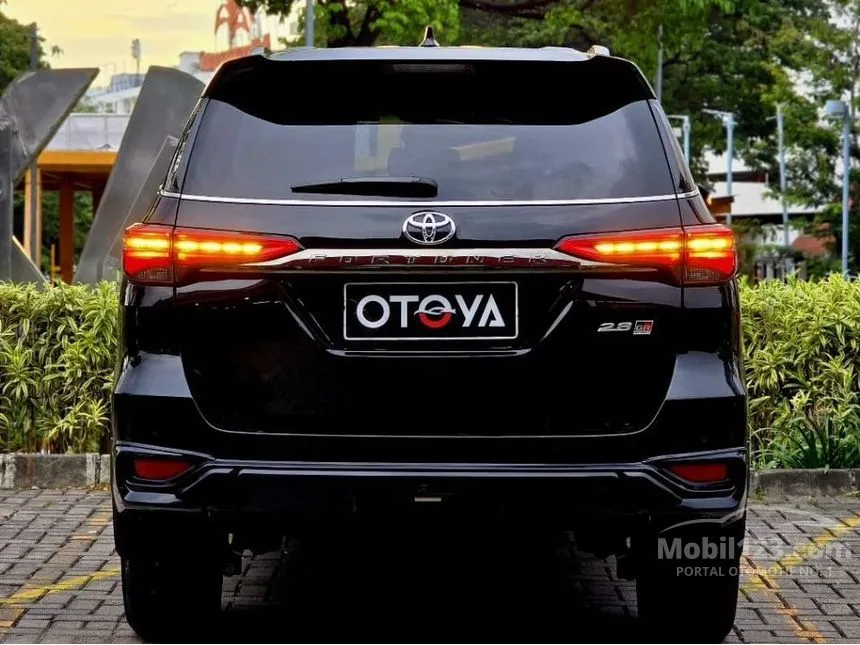 2023 Toyota Fortuner GR Sport 4X2 SUV