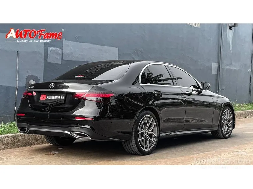 2022 Mercedes-Benz E300 AMG Line Sedan