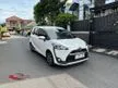 Jual Mobil Toyota Sienta 2018 V 1.5 di Jawa Barat Automatic MPV Putih Rp 178.000.000