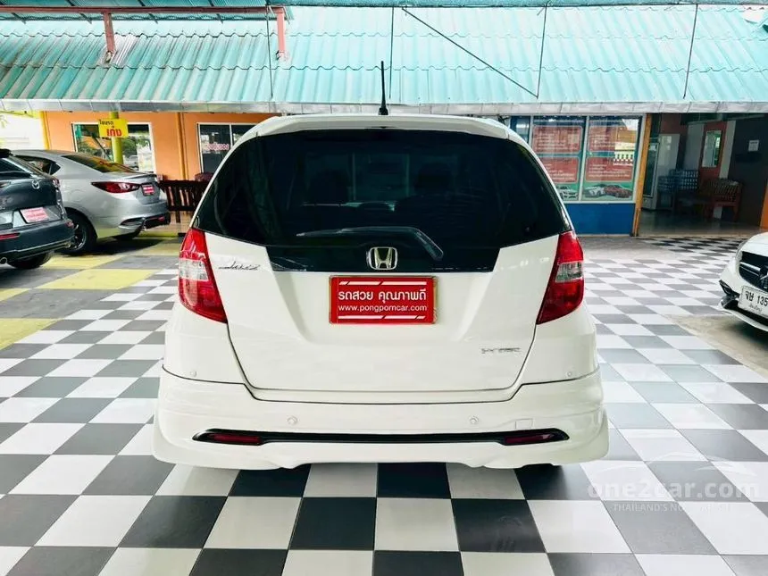 2012 Honda JAZZ V Hatchback