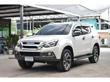 2017 Isuzu MU-X 3.0 (ปี 13-19) DVD SUV