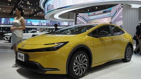 Toyota Ungkap Rencana Jual Prius Hybrid di Indonesia Tahun Depan