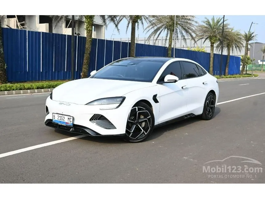 2024 BYD Seal Premium Extended Range Sedan
