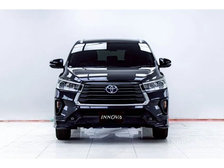 2022 Toyota INNOVA Crysta Wagon
