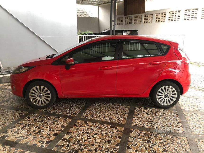 Jual Mobil Ford Fiesta 2010 Trend 1.4 di Yogyakarta 