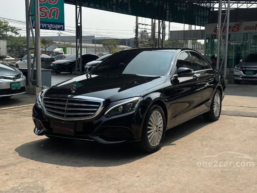 2015 Mercedes-Benz C180 Avantgarde Sedan
