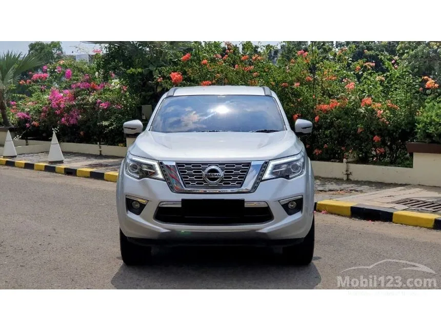Jual Mobil Nissan Terra 2018 VL 2.5 di DKI Jakarta Automatic Wagon Putih Rp 329.000.000