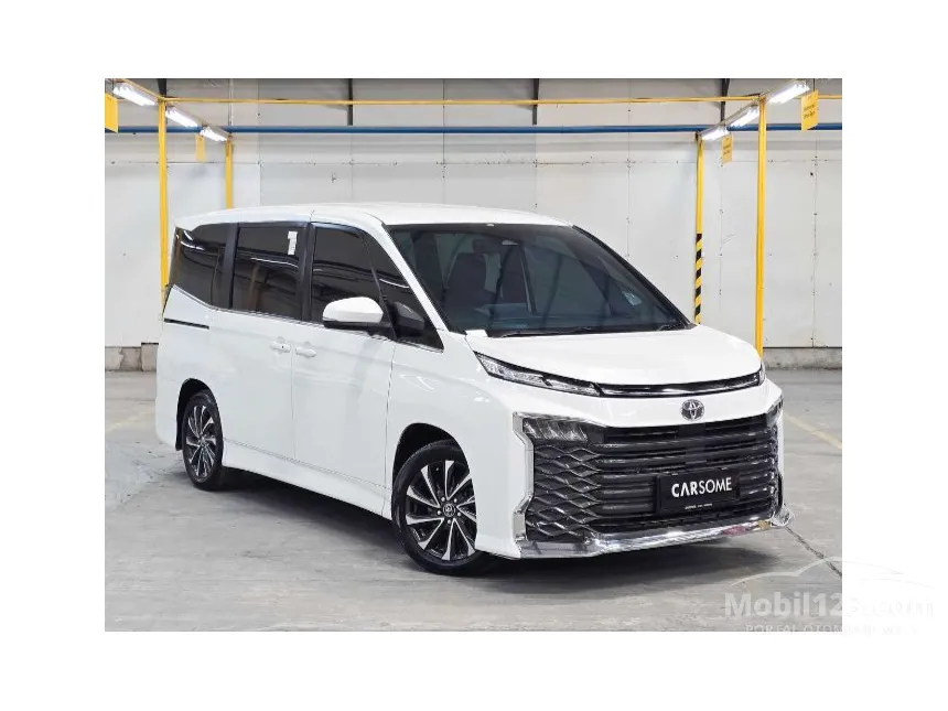 2022 Toyota Voxy (Premium Color) MPV