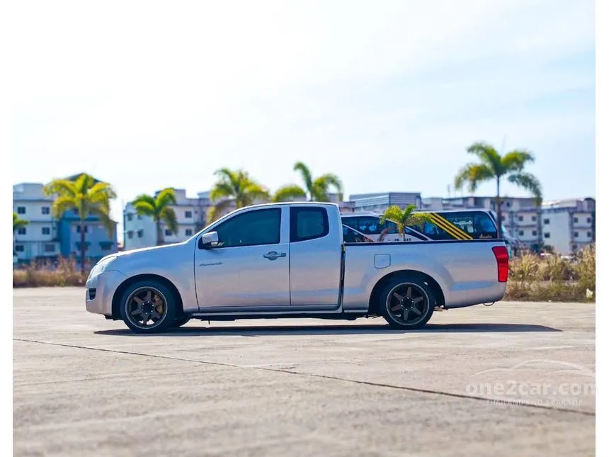 2011 Isuzu D-MAX L Space Cab Pickup