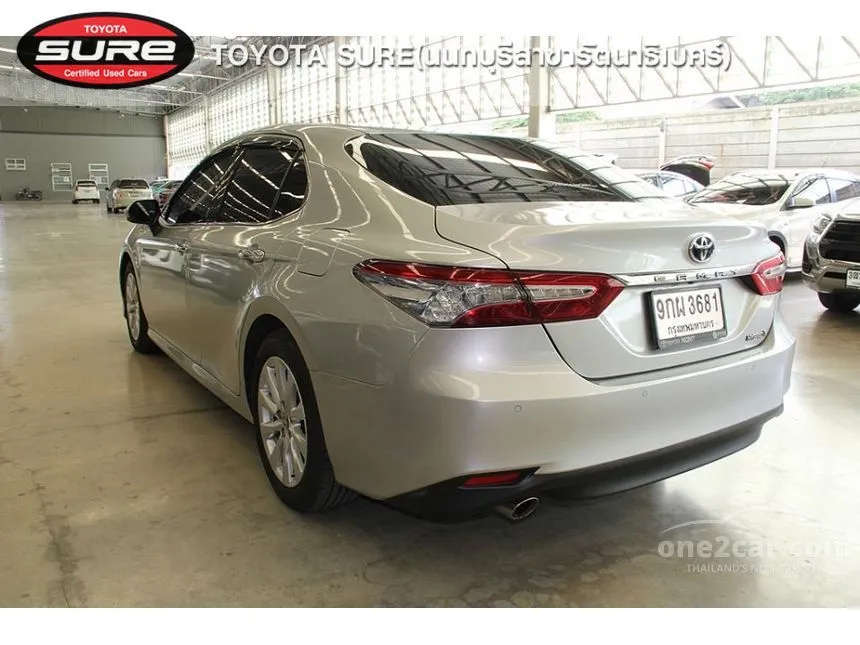 2019 Toyota CAMRY Hybrid Premium Sedan