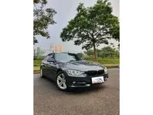 2015 BMW 320i 2.0 Sport Sedan