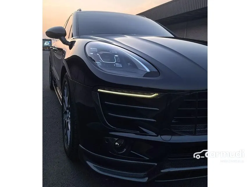 2016 Porsche Macan SUV