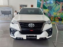 2020 Toyota Fortuner 2,4 TRD SUV
