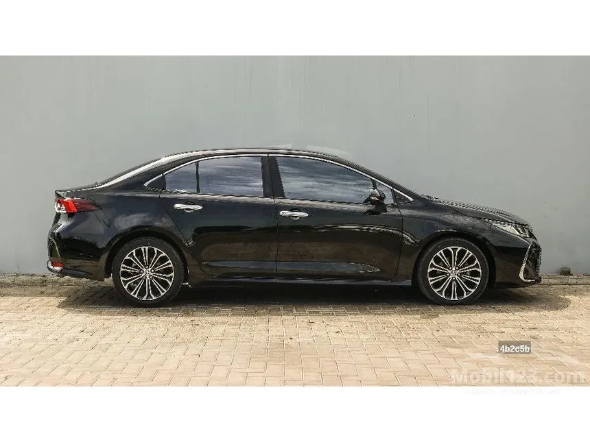 2021 Toyota Corolla Altis V Sedan