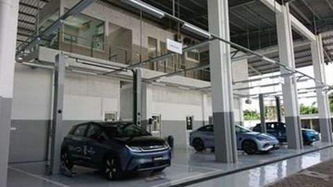 Buka Dealer BYD Cibubur, Halim Kalla Yakin Penjualan Mobil Listrik bisa Tembus 10 Persen