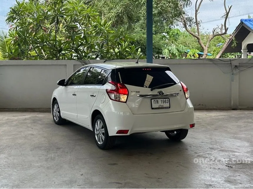 2017 Toyota YARIS G Hatchback